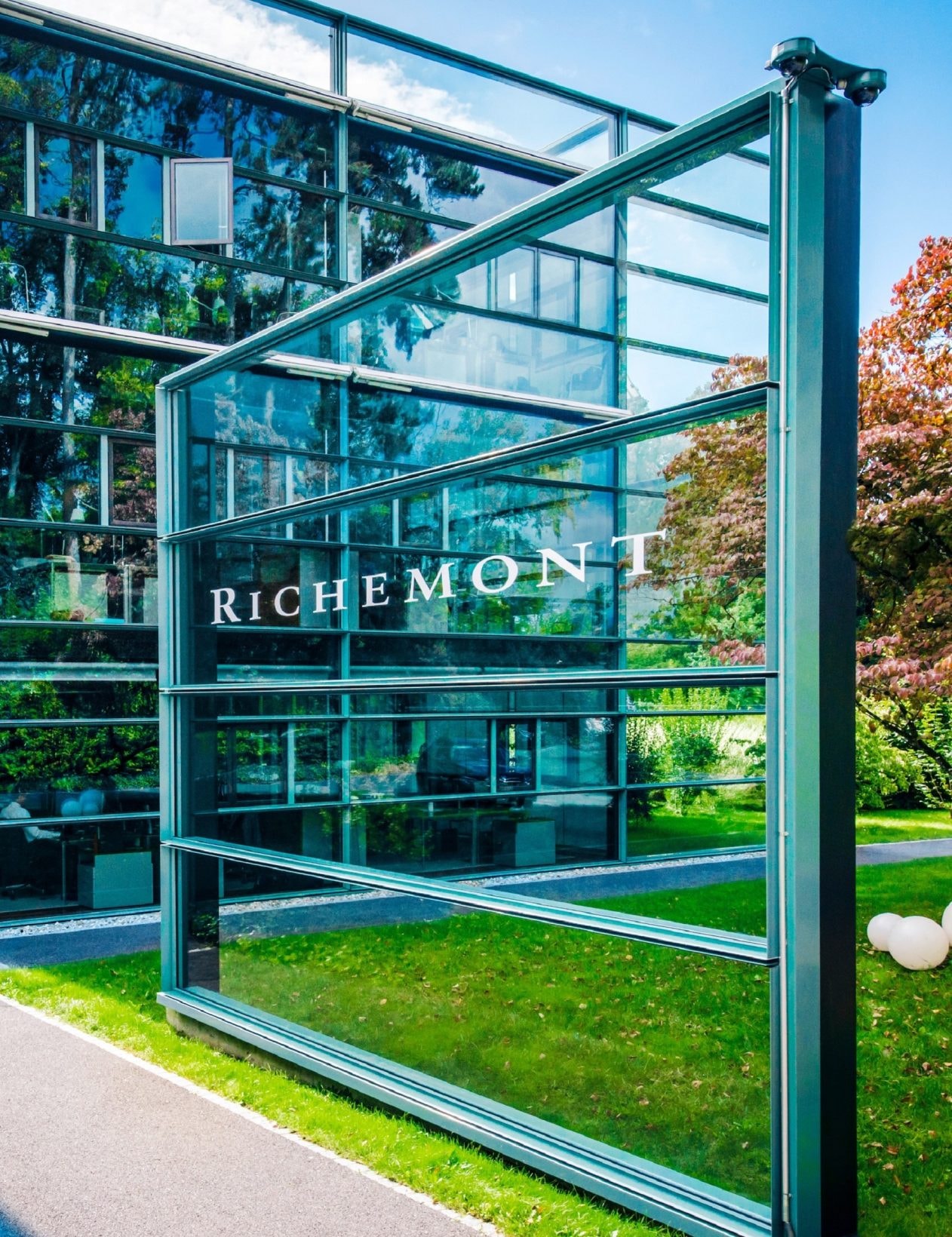 Richemont sells Yoox Net-A-Porter and acquires stake in German luxury platform Mytheresa