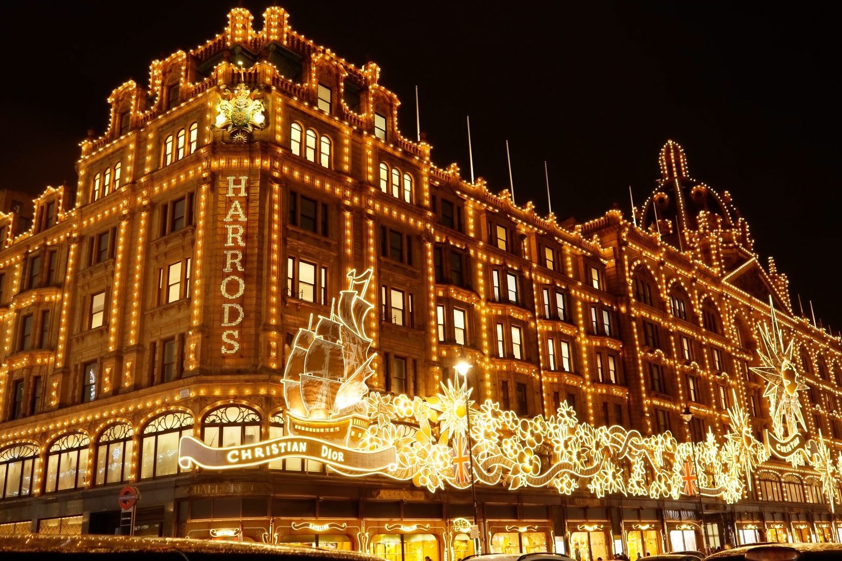 Les grands magasins, temples du luxe face aux mutations du marché